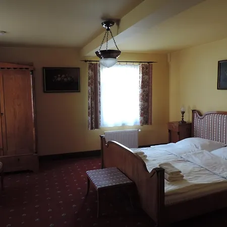 Ośrodek wypoczynkowy Pod Rozami 3*