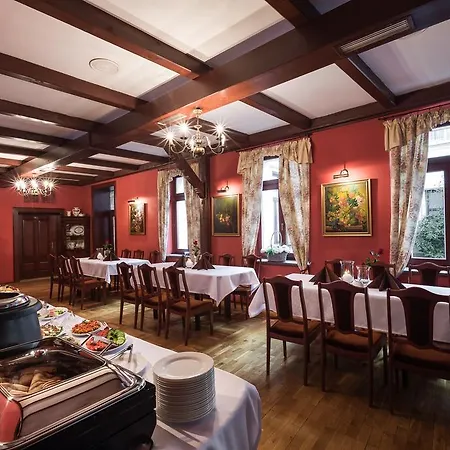 Pod Rozami Ośrodek wypoczynkowy 3*