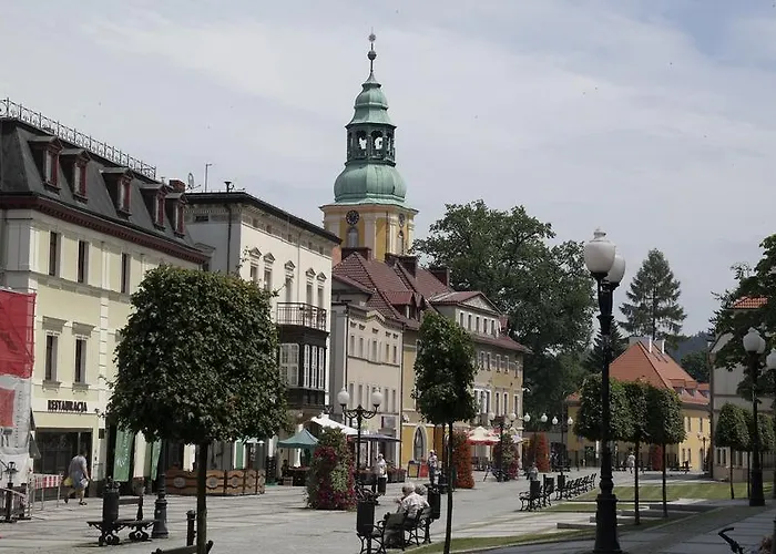 Pod Rozami 3* 耶莱尼亚古拉